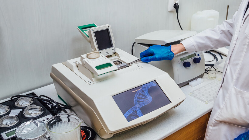 Quick-Response Touch Display for Automated DNA Extraction Systems